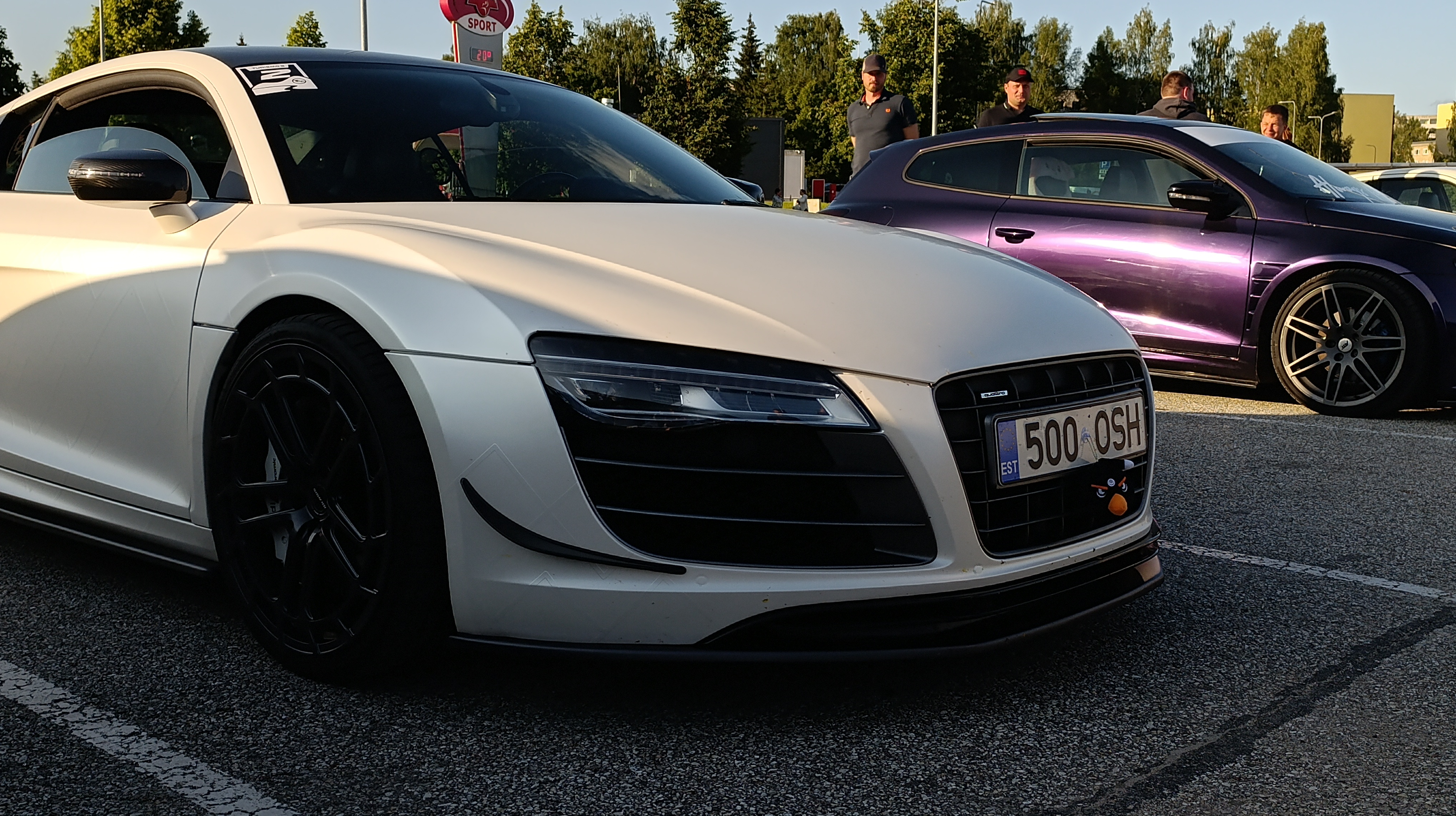Car photo 3